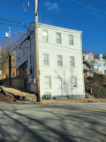 California Ave - 2 Bedroom - Home Away From Home! Pittsburgh Buitenkant foto