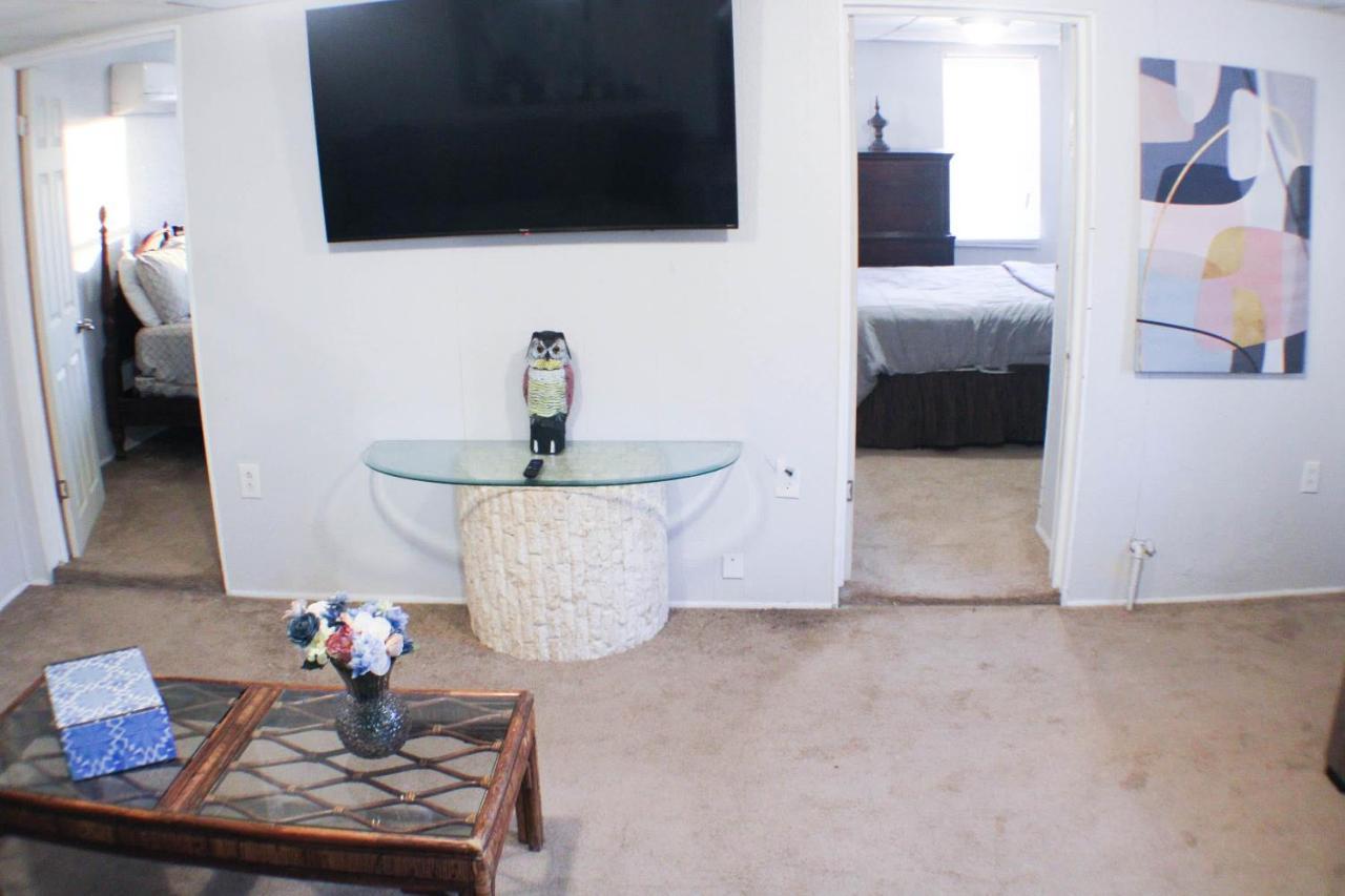 California Ave - 2 Bedroom - Home Away From Home! Pittsburgh Buitenkant foto