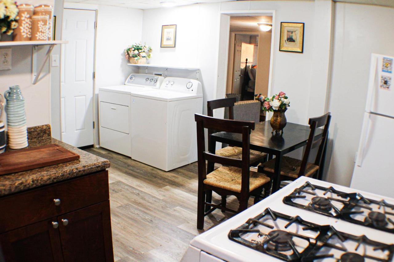 California Ave - 2 Bedroom - Home Away From Home! Pittsburgh Buitenkant foto