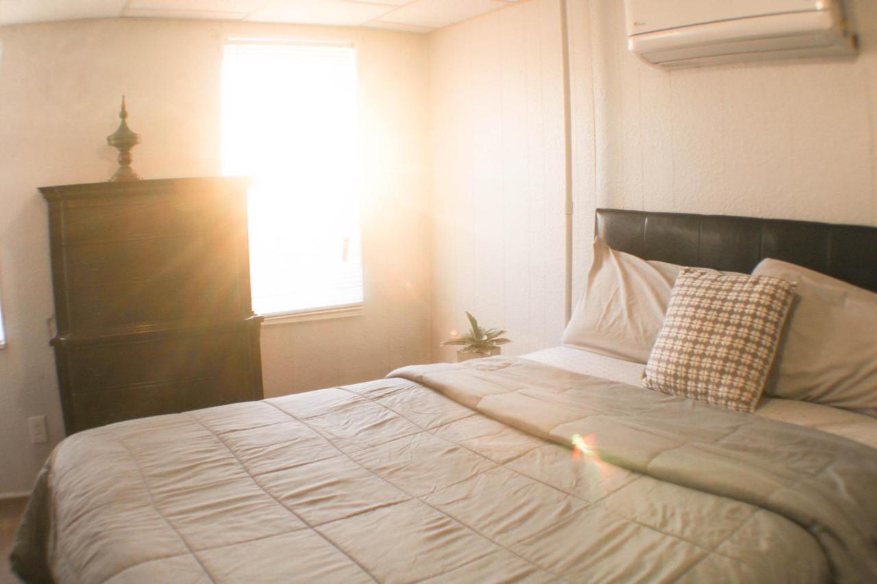 California Ave - 2 Bedroom - Home Away From Home! Pittsburgh Buitenkant foto